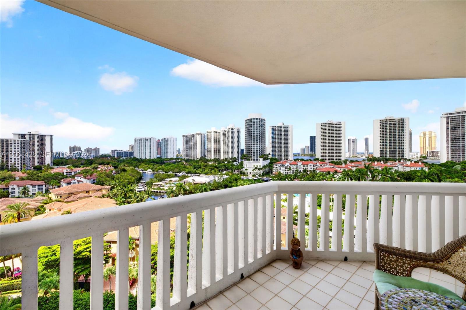 1000 Island Boulevard