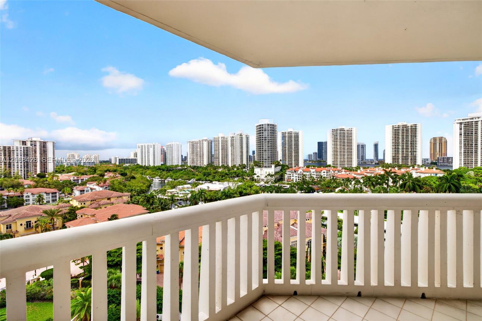 1000 Island Boulevard