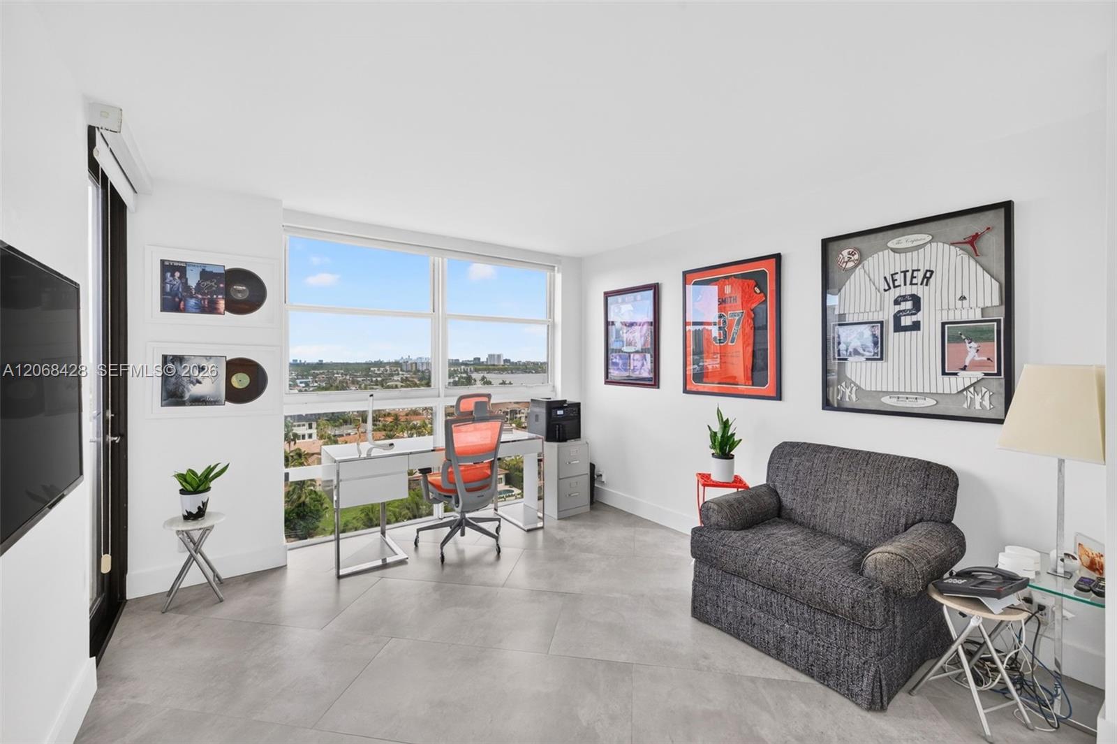 1000 Island Boulevard