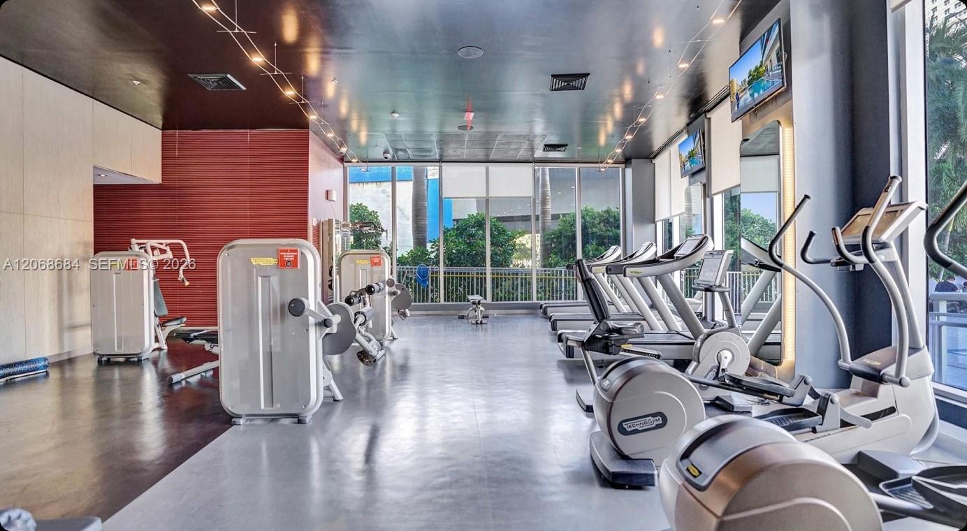 2602 E Hallandale Beach Boulevard gallery image #46