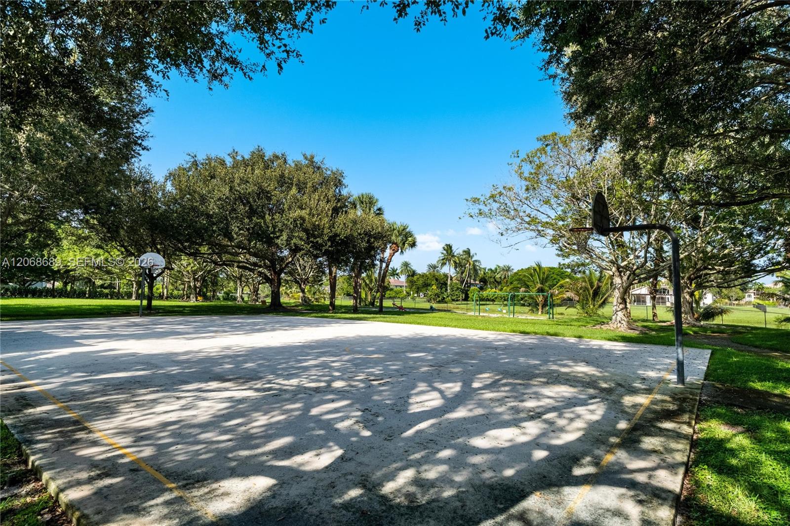10660 SW 44th Court