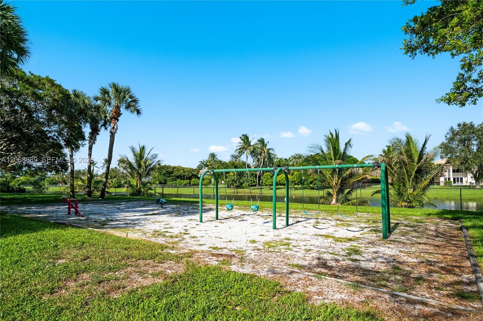 10660 SW 44th Court