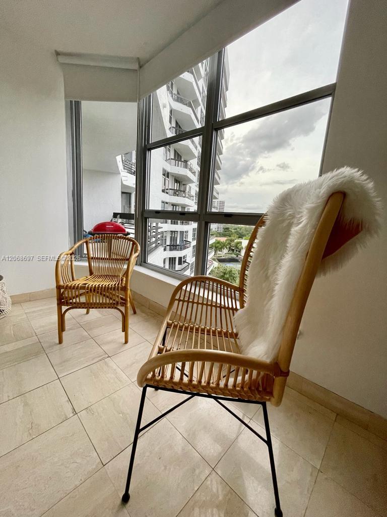 3600 Mystic Pointe Drive