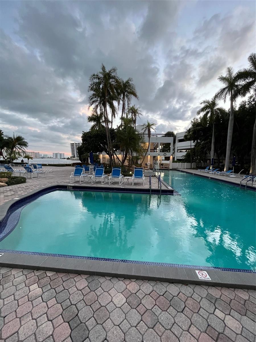 3600 Mystic Pointe Drive