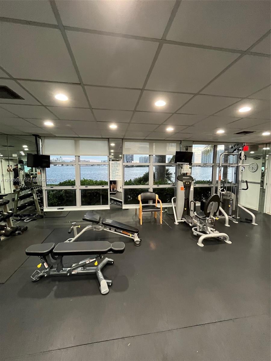 3600 Mystic Pointe Drive