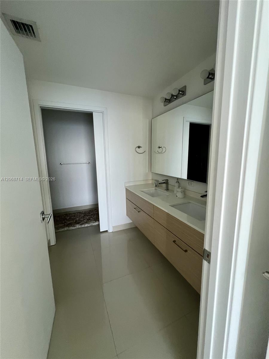 600 NE 27th Street