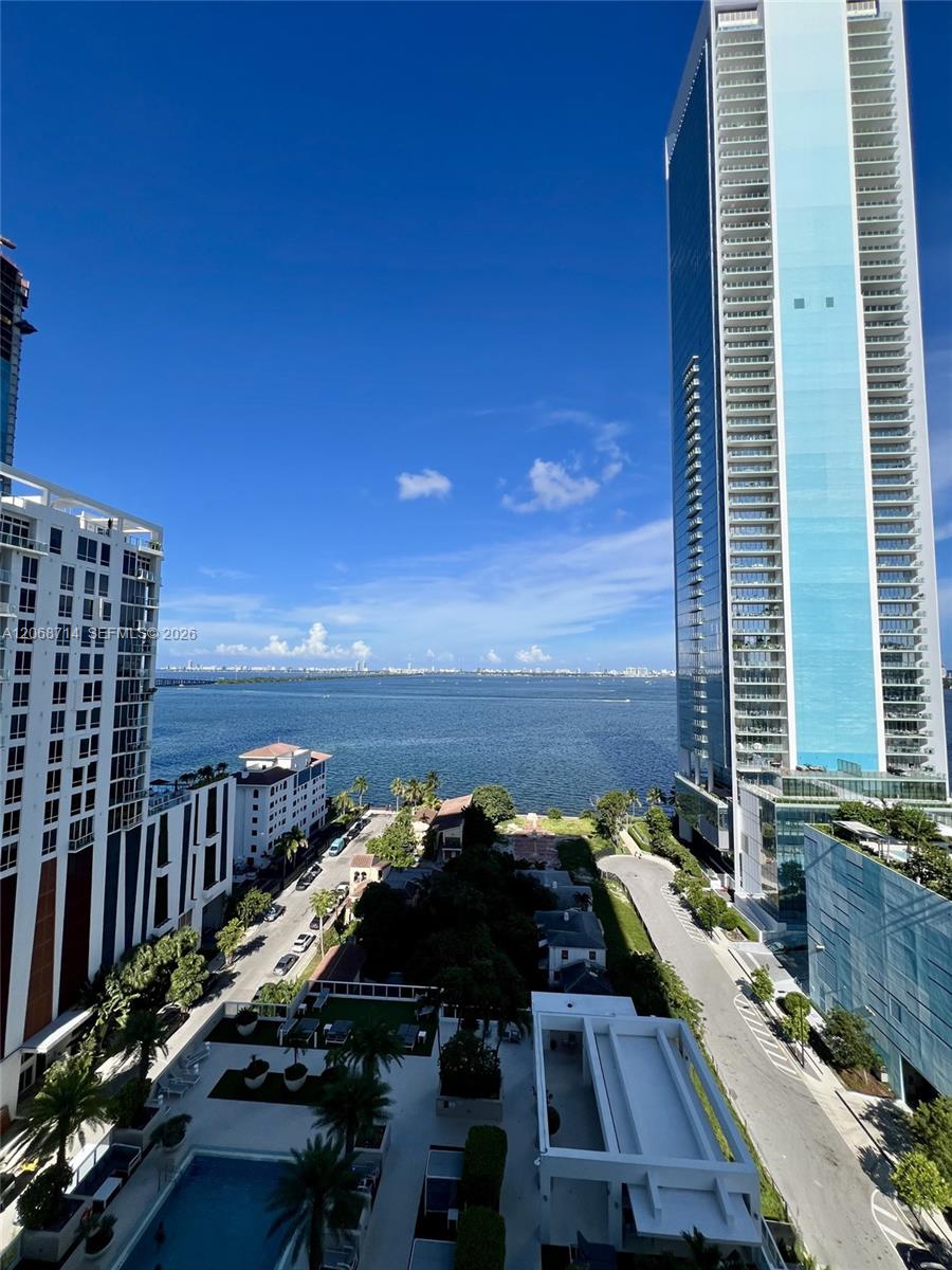 600 NE 27th Street