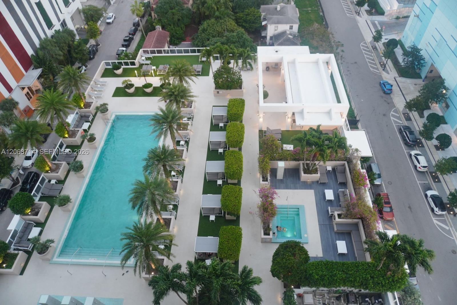 600 NE 27th Street