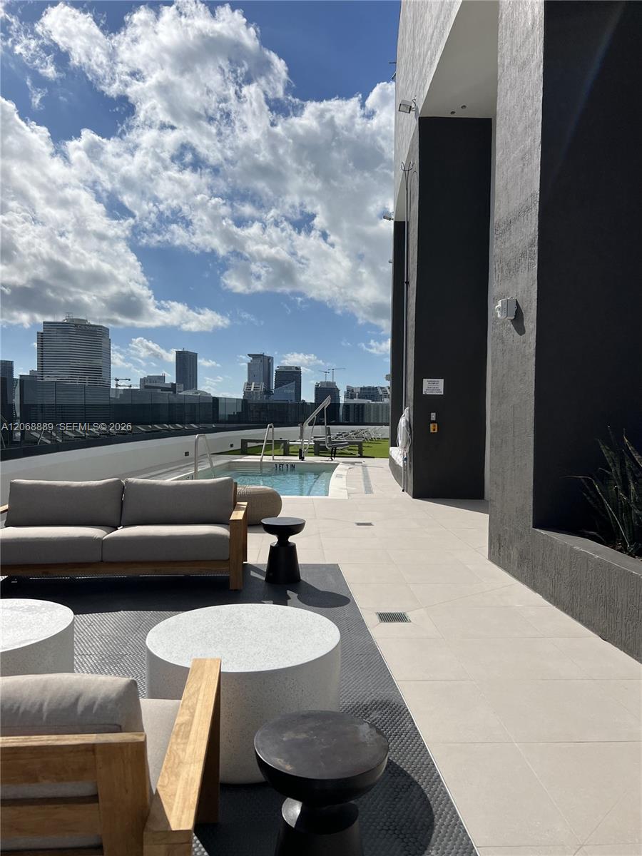 225 N Miami Avenue