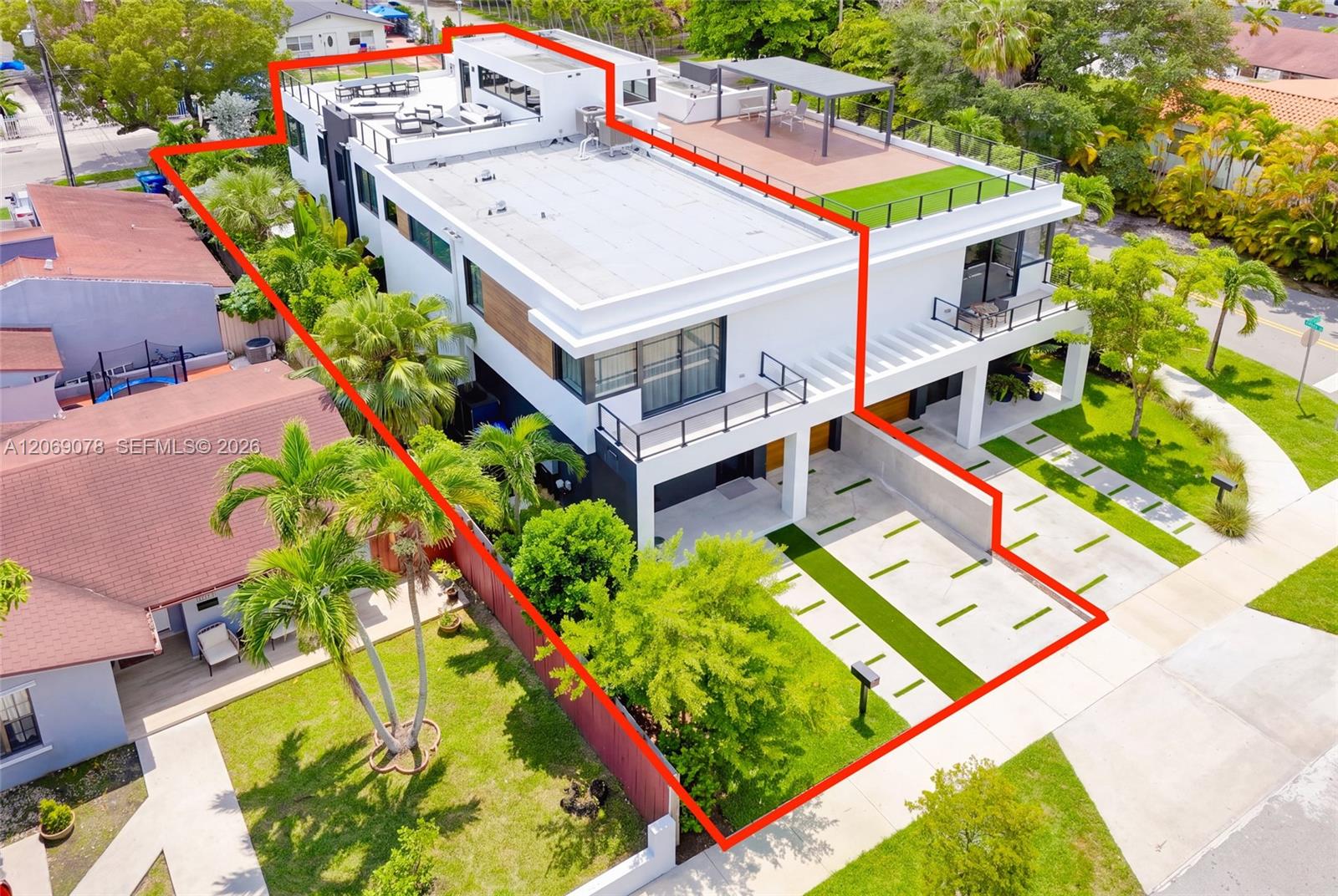2290 SW 13th Street