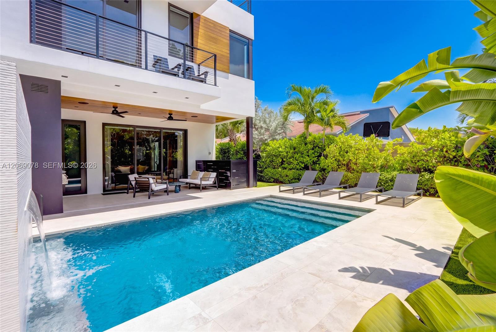 2290 SW 13th Street