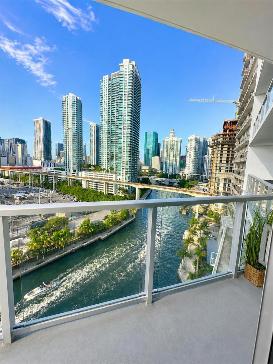 185 SW 7th Street