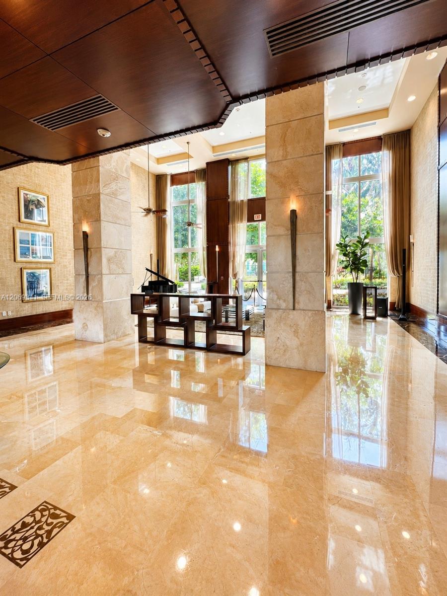 19501 W Country Club Drive