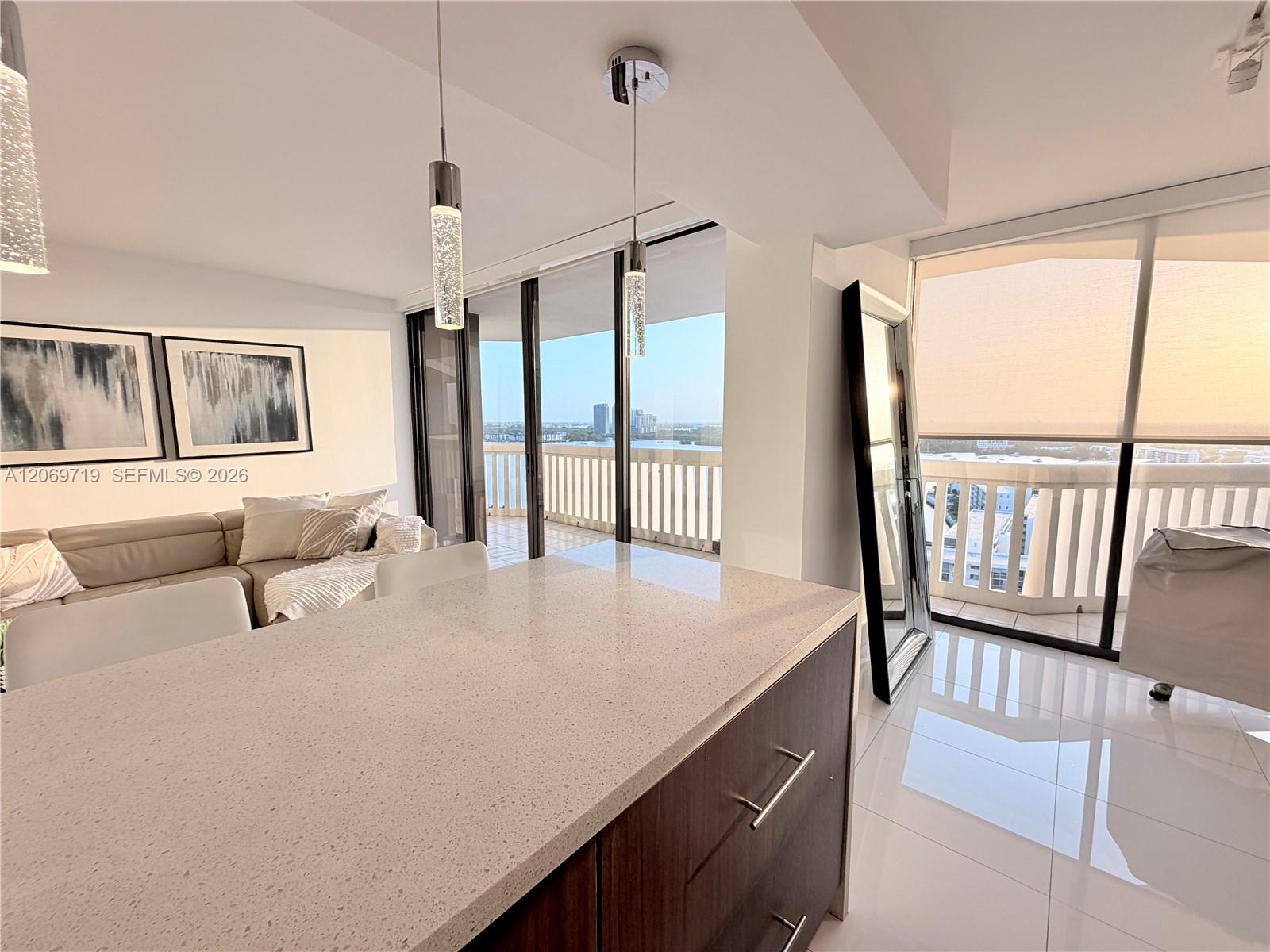 1000 W Island Boulevard