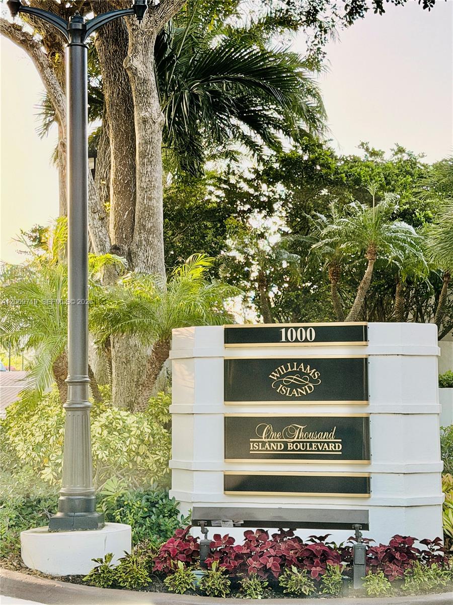 1000 W Island Boulevard