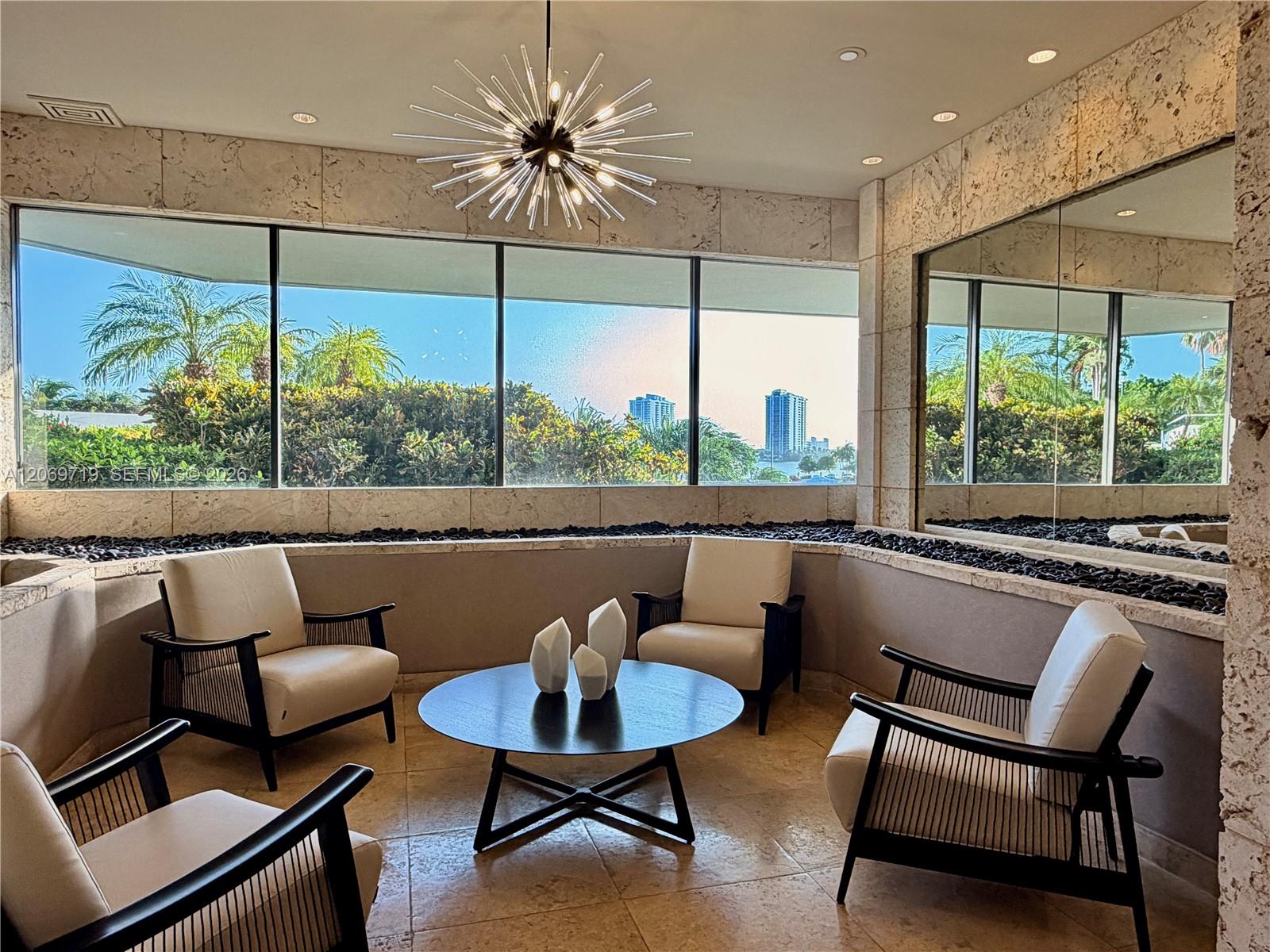 1000 W Island Boulevard