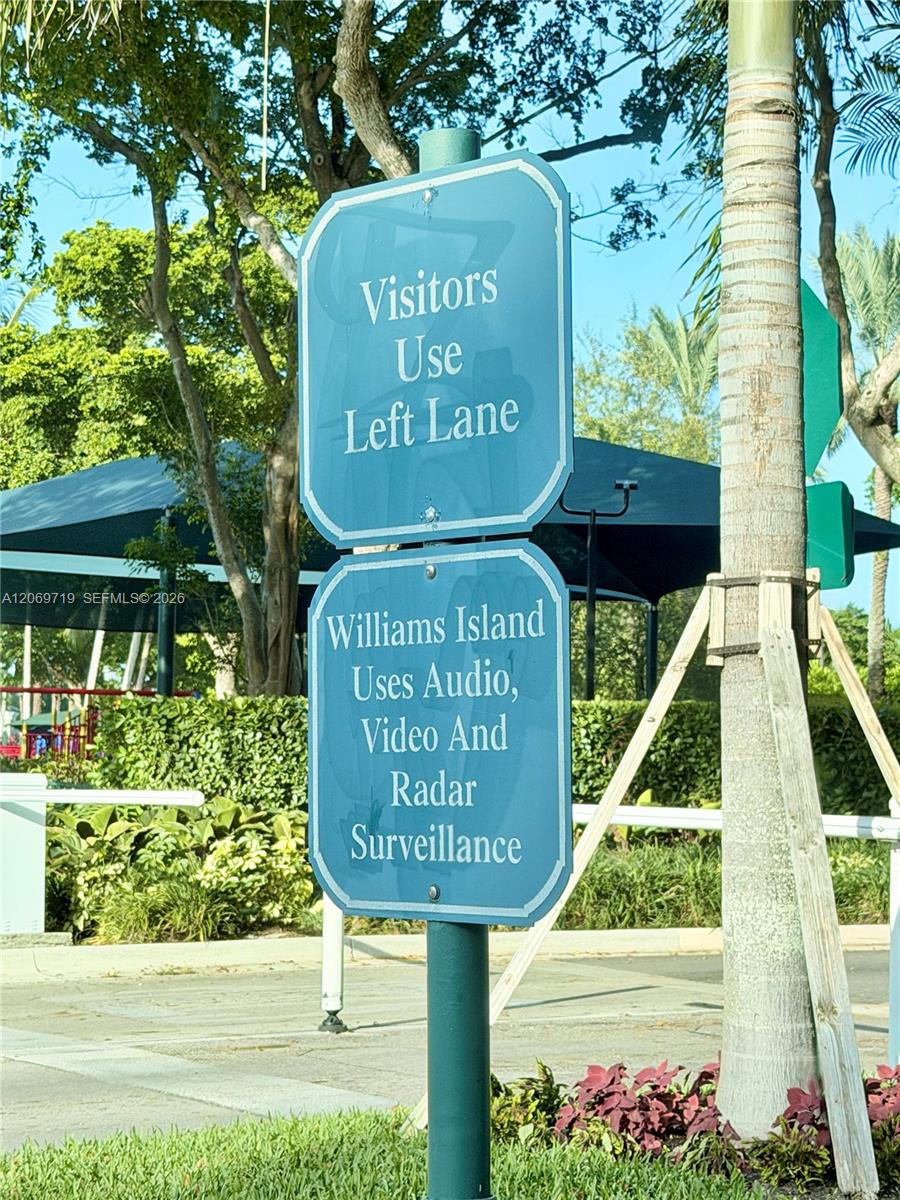 1000 W Island Boulevard