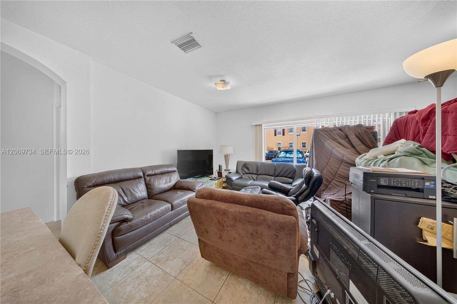 1495 NE 33rd Avenue