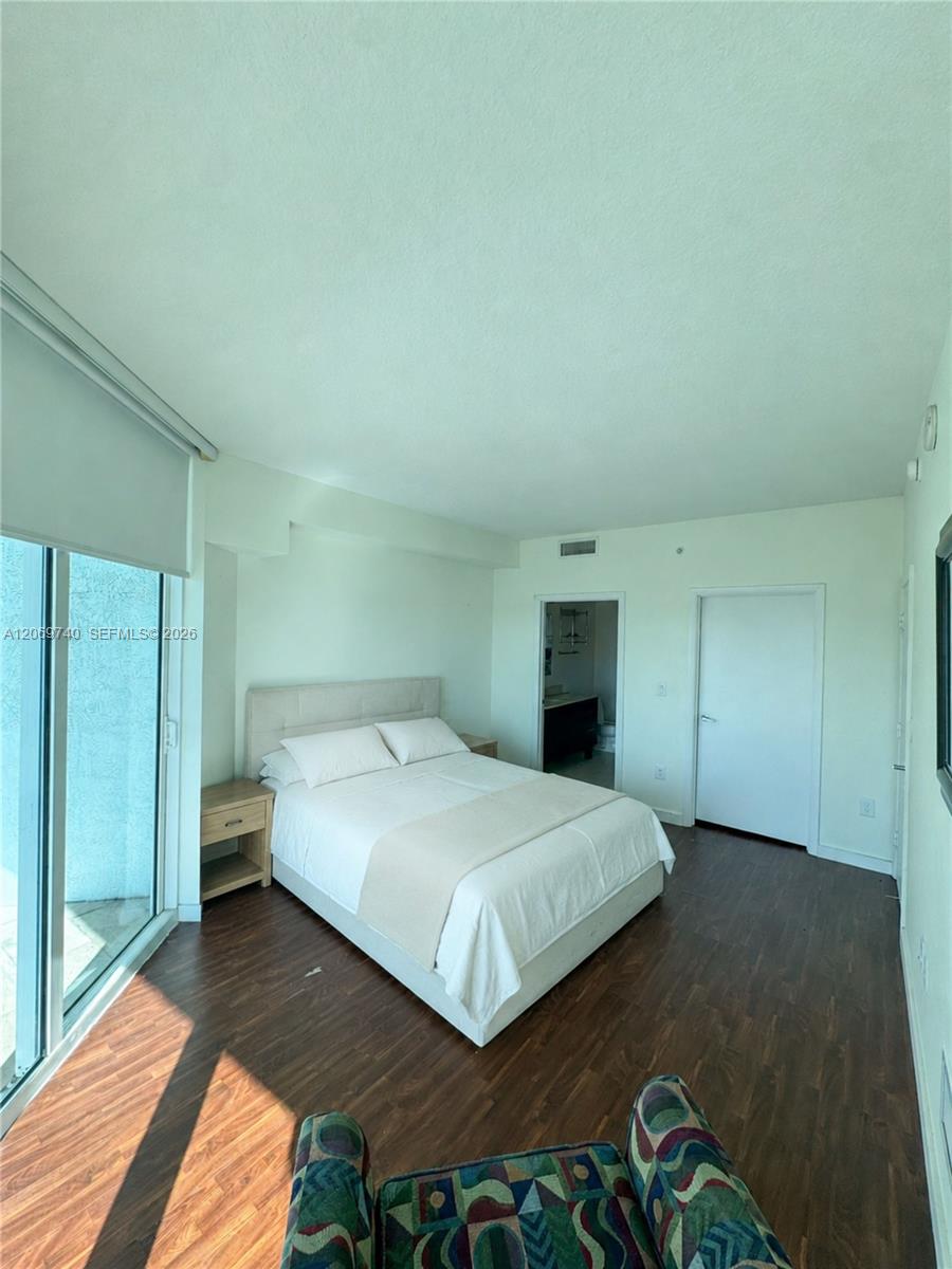 1900 N Bayshore Drive