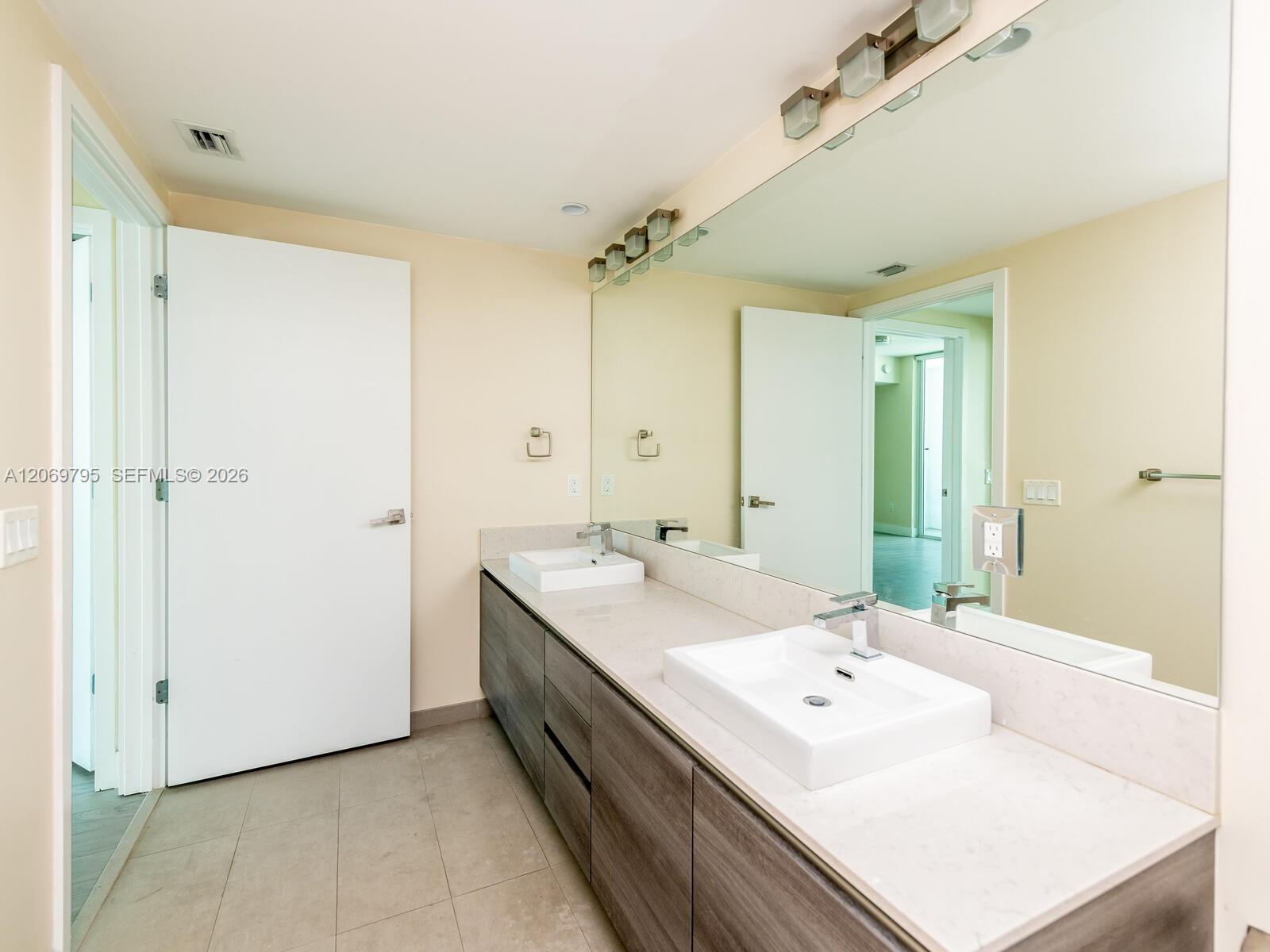 1080 Brickell Avenue gallery image #24