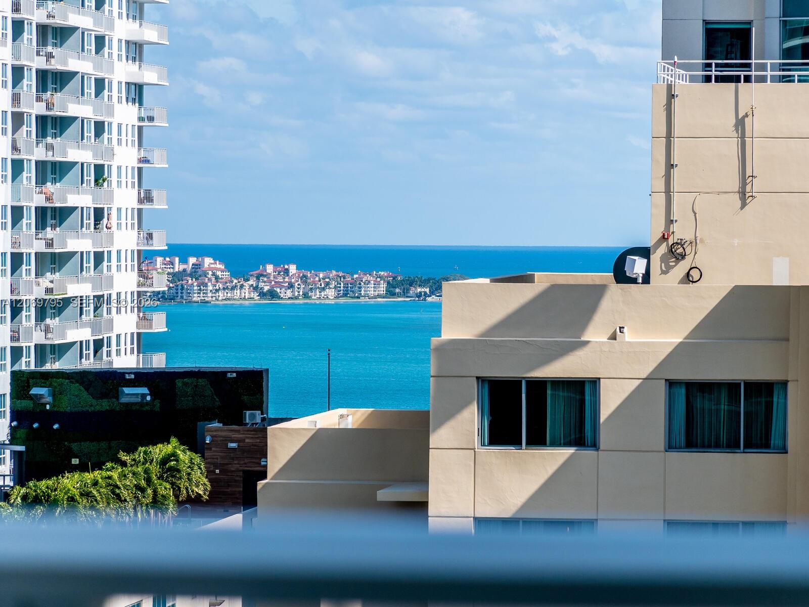 1080 Brickell Avenue gallery image #35