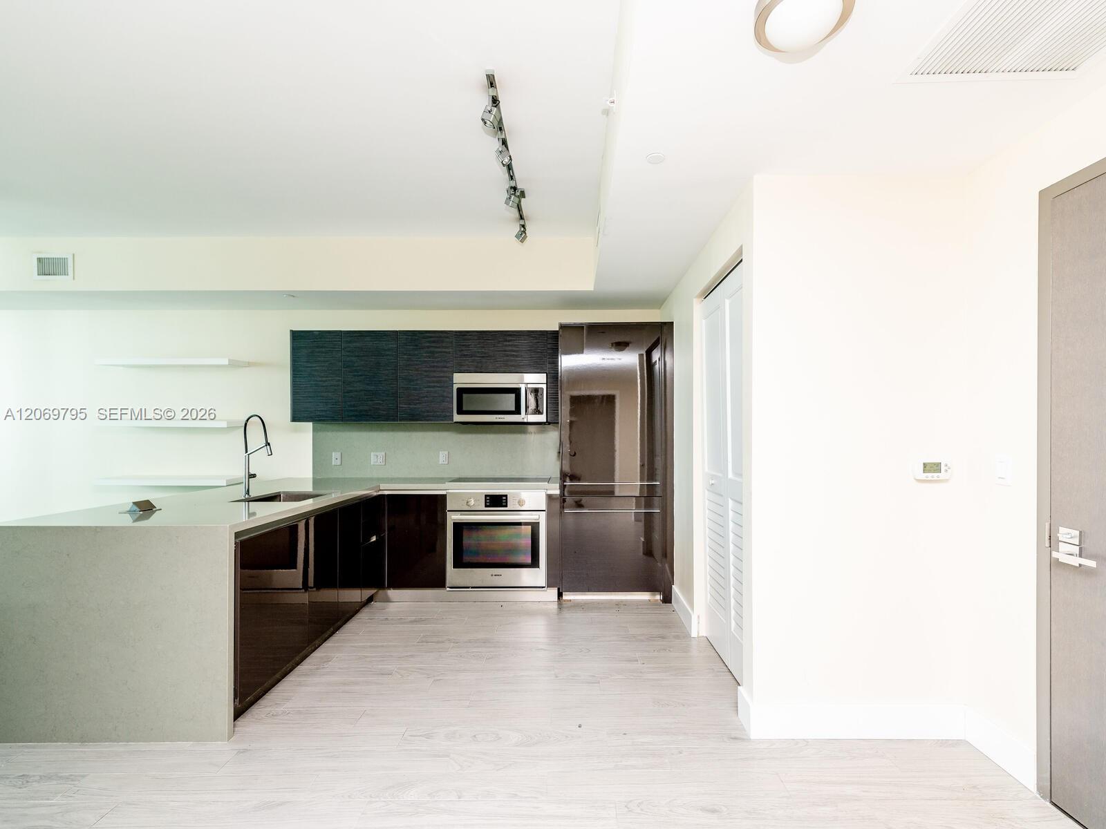1080 Brickell Avenue gallery image #6