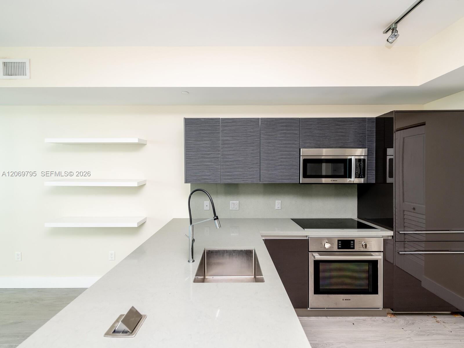 1080 Brickell Avenue gallery image #7