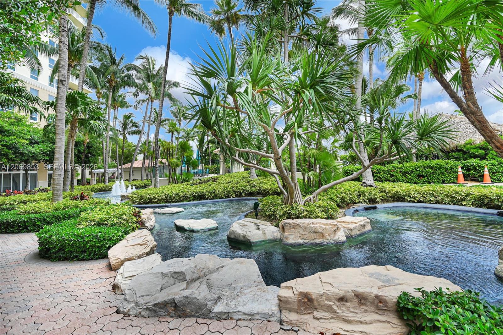 19501 W Country Club Drive