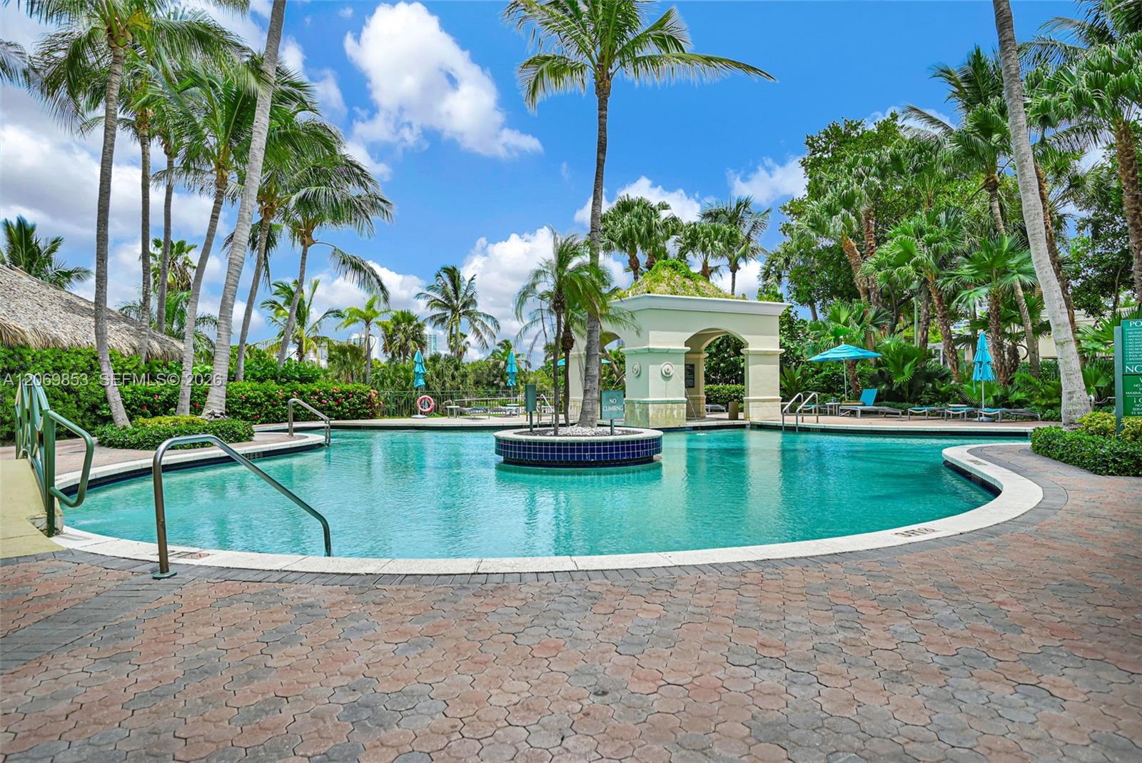 19501 W Country Club Drive