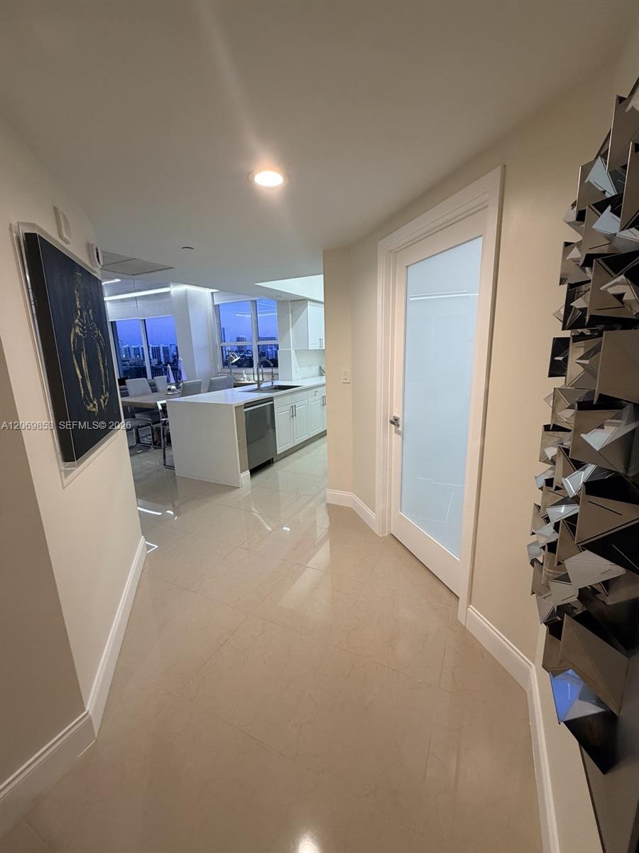 19501 W Country Club Drive