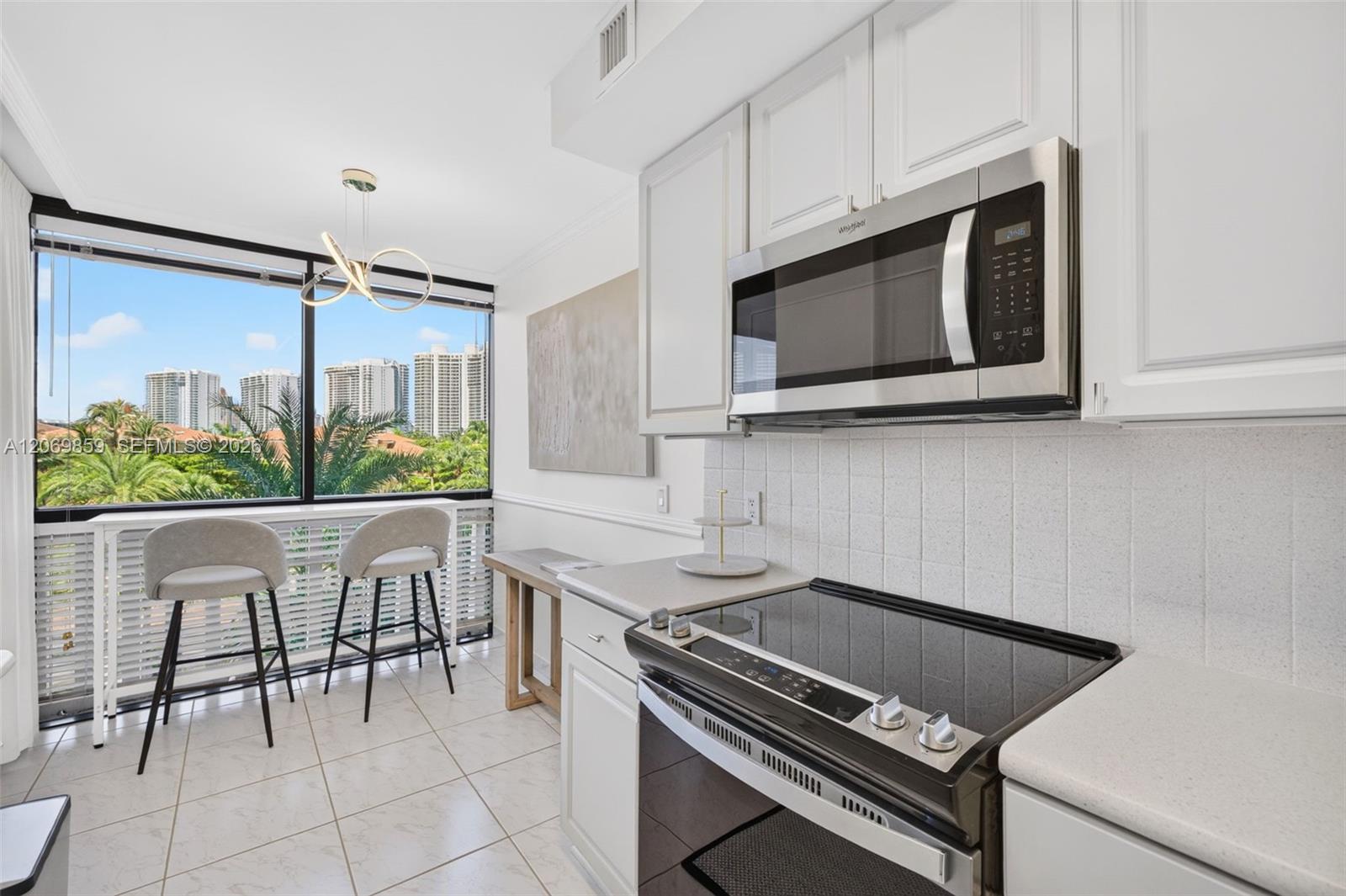 1000 Island Boulevard