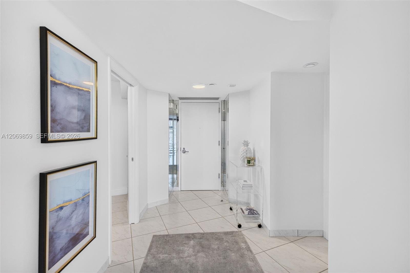 1000 Island Boulevard