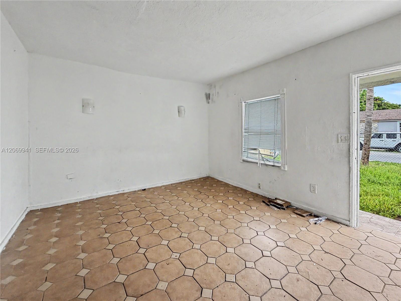 2728 NW 3rd Street