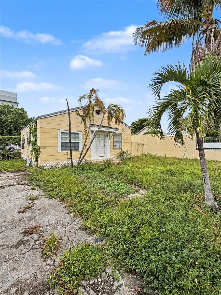 2728 NW 3rd Street