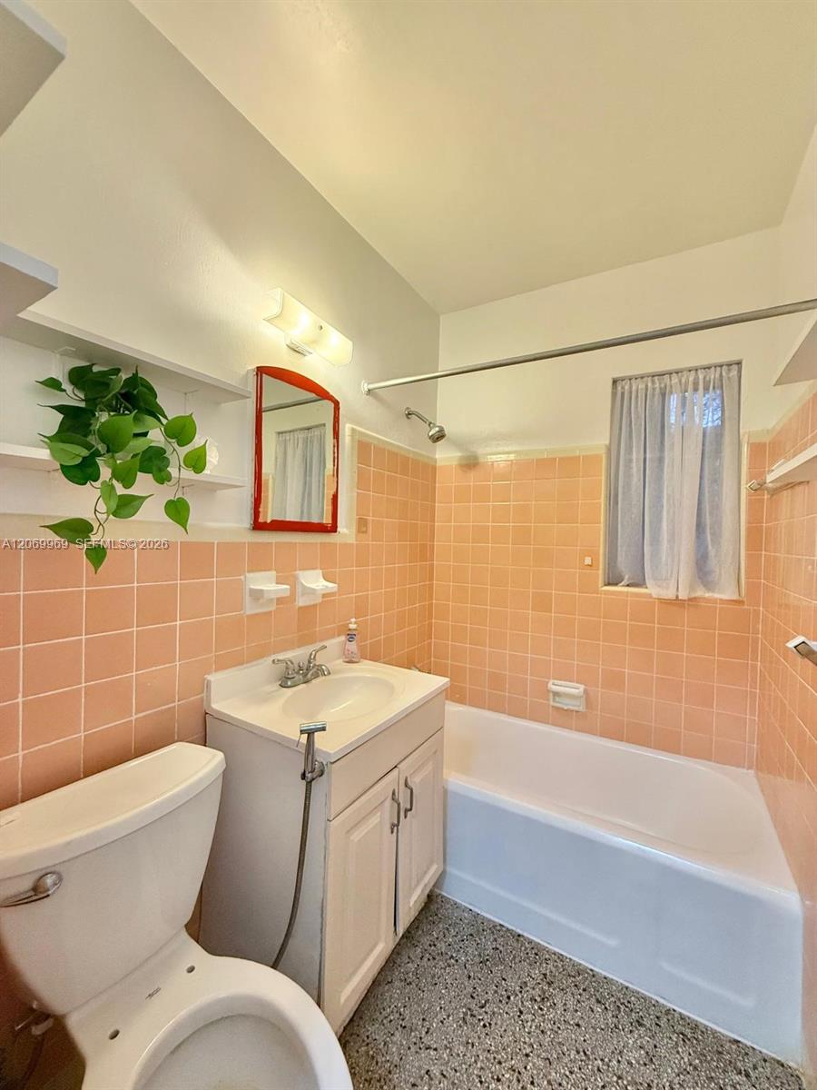 1120 NE 115th Street
