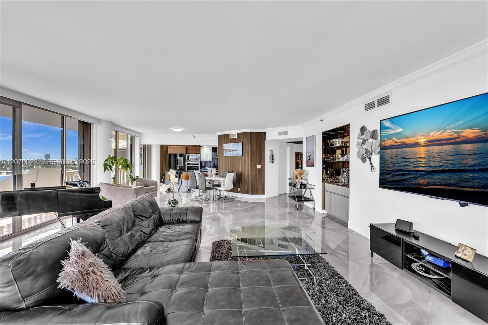 3000 Island Boulevard