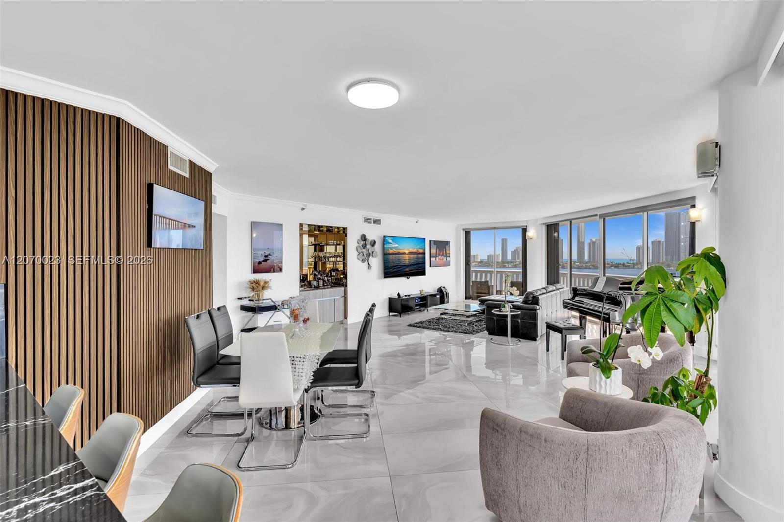 3000 Island Boulevard