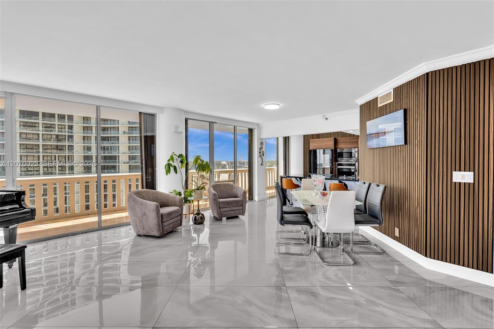 3000 Island Boulevard