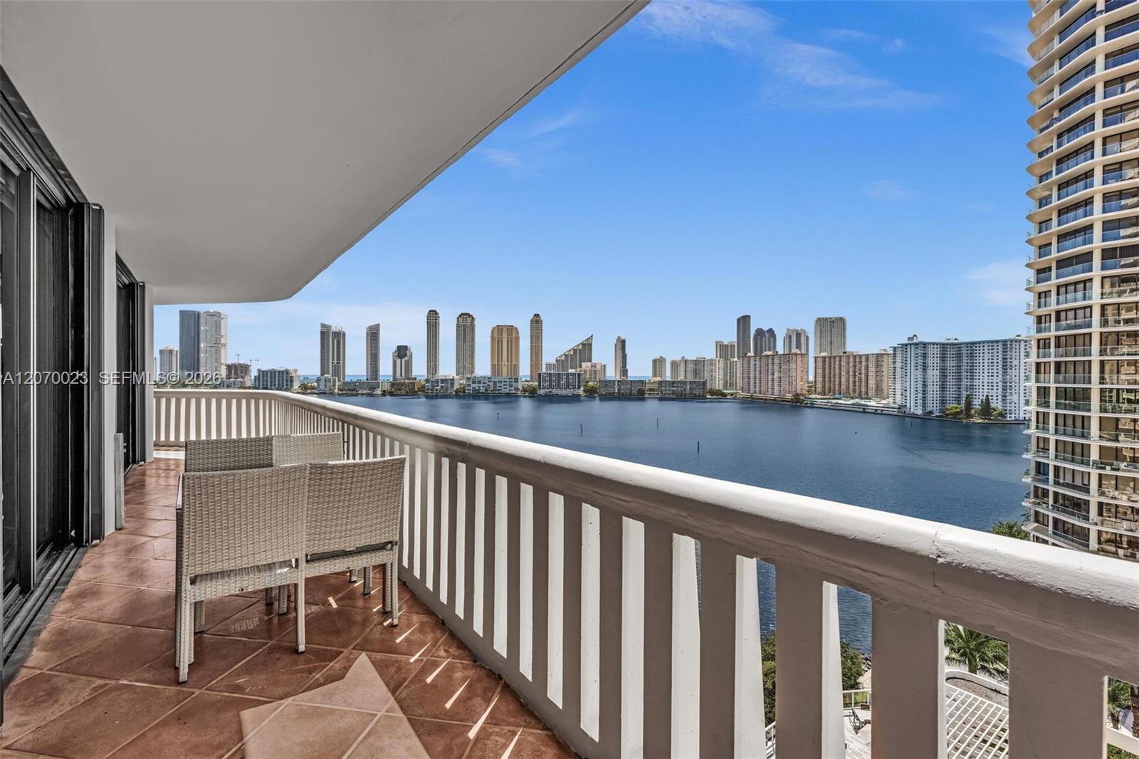 3000 Island Boulevard