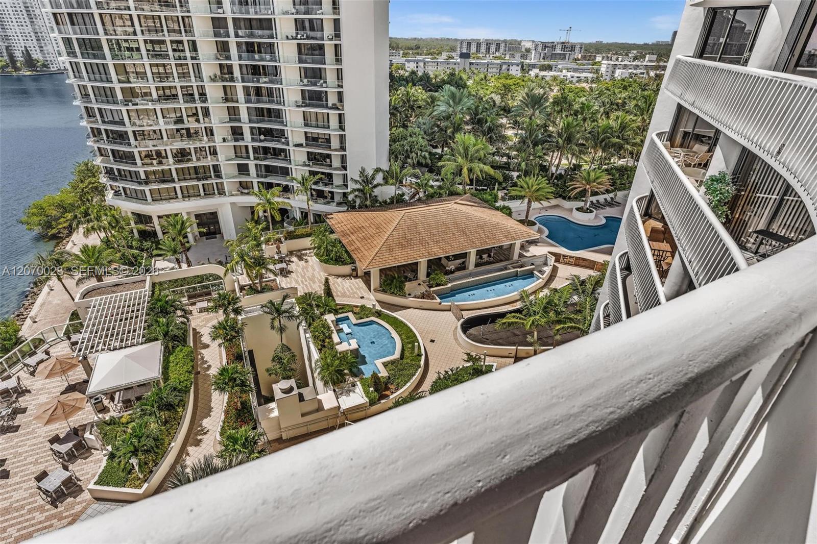 3000 Island Boulevard