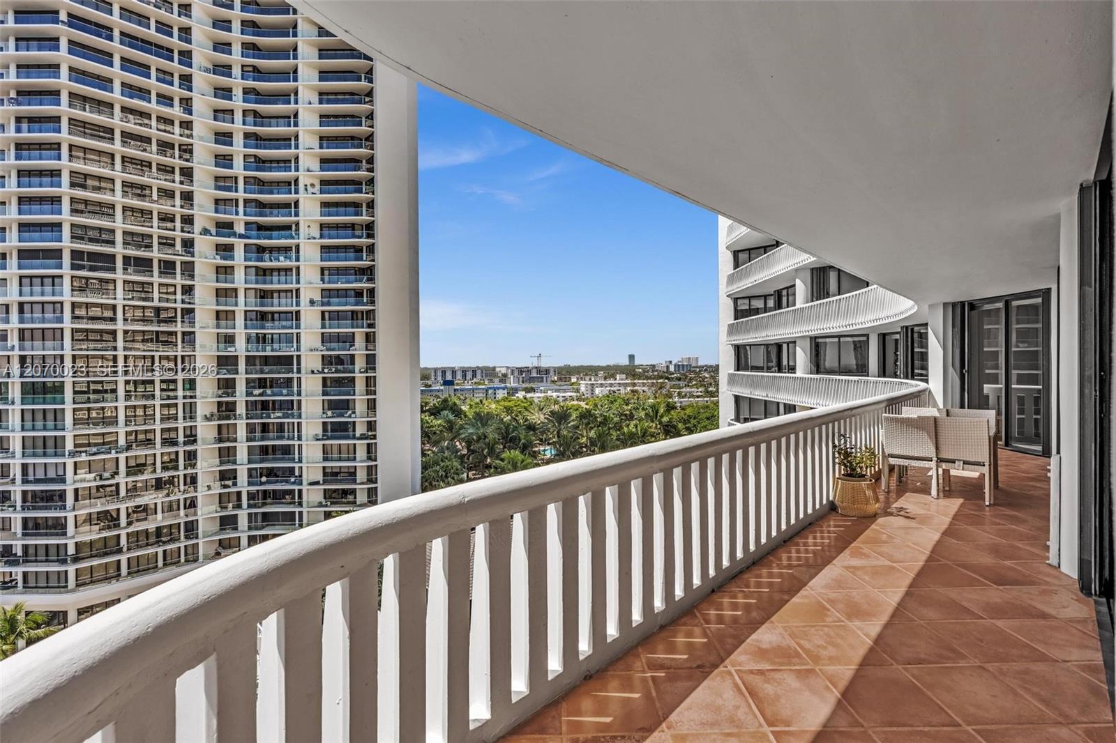 3000 Island Boulevard