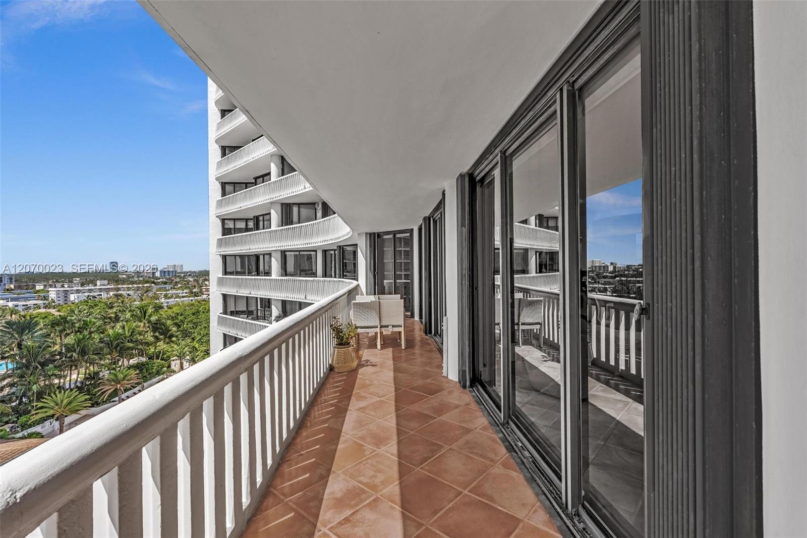 3000 Island Boulevard