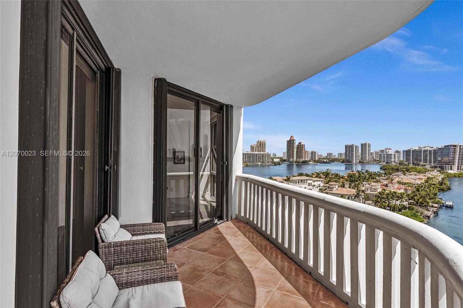 3000 Island Boulevard