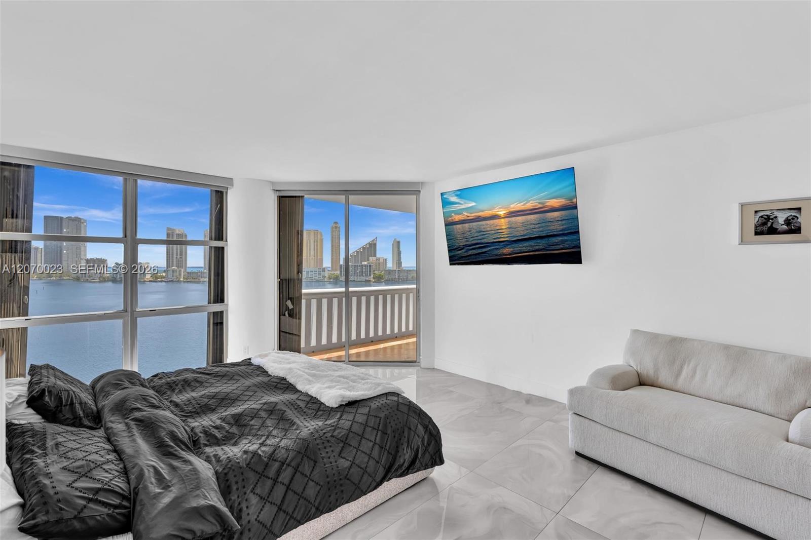 3000 Island Boulevard