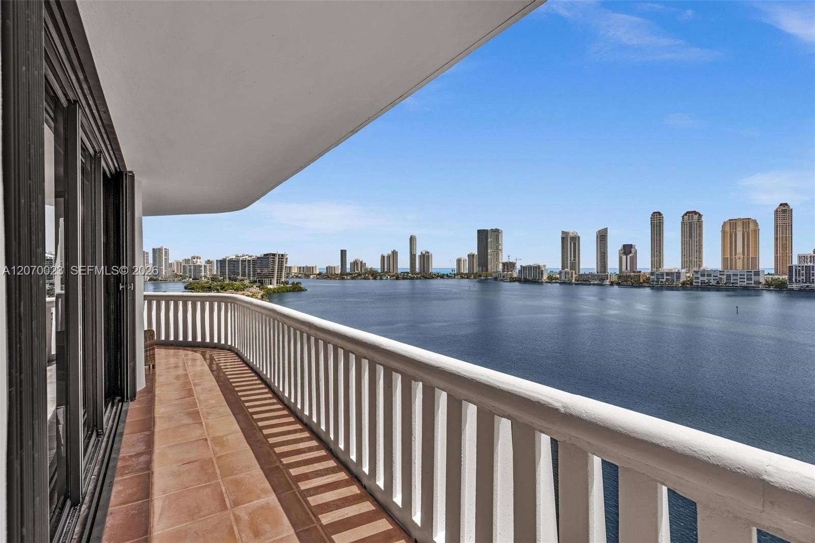 3000 Island Boulevard