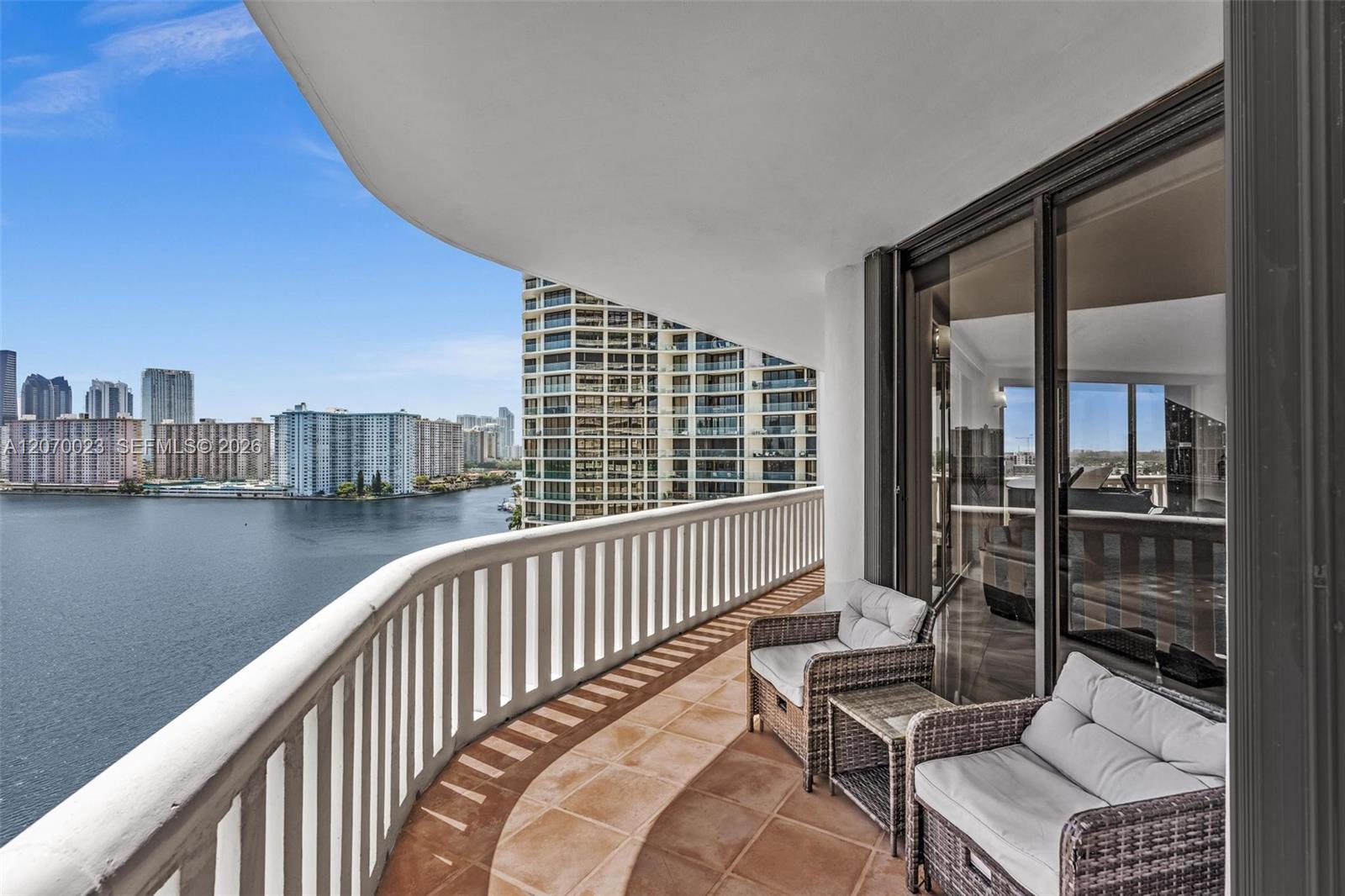 3000 Island Boulevard