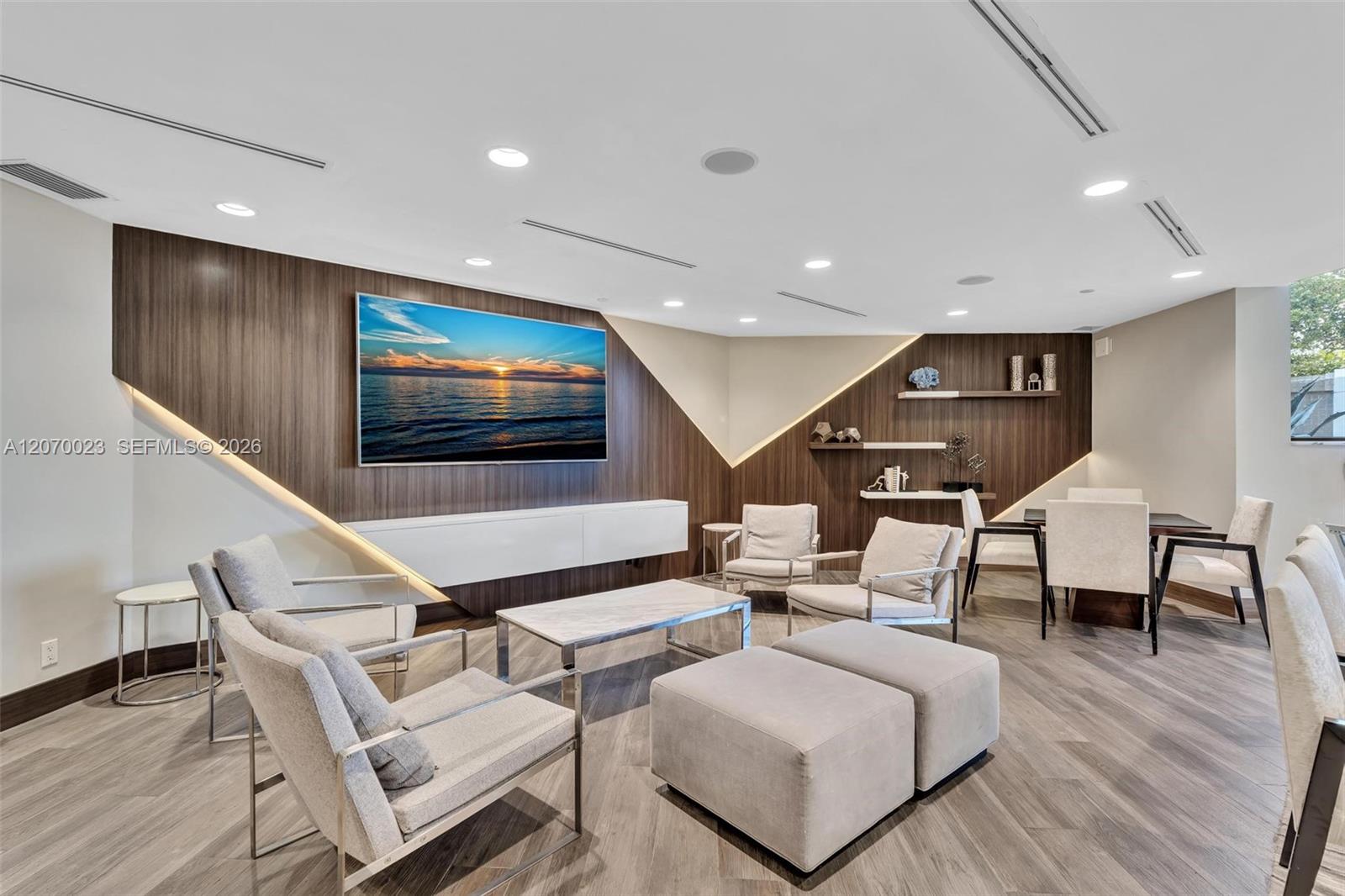 3000 Island Boulevard