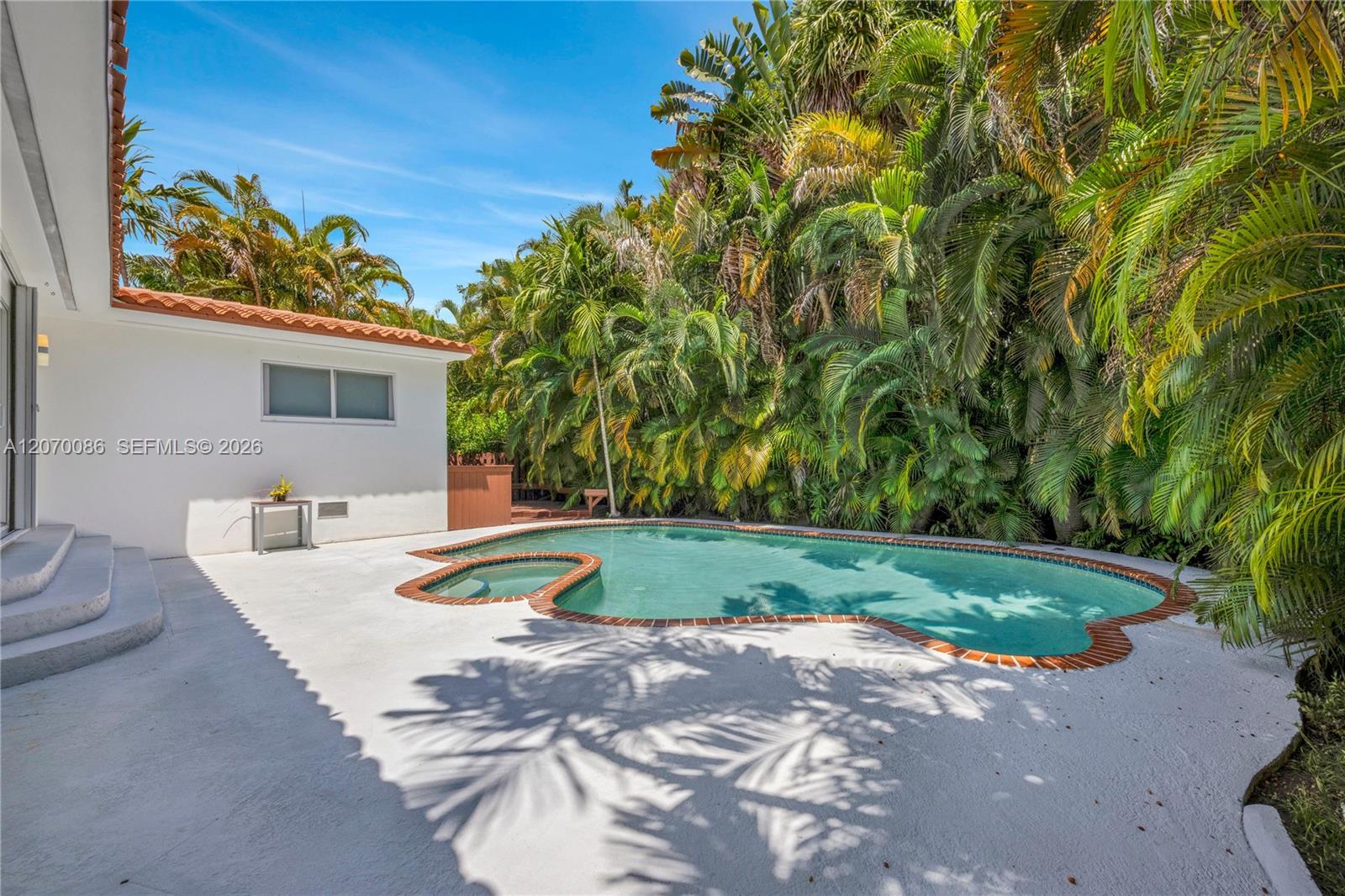 1085 NE 84th Street