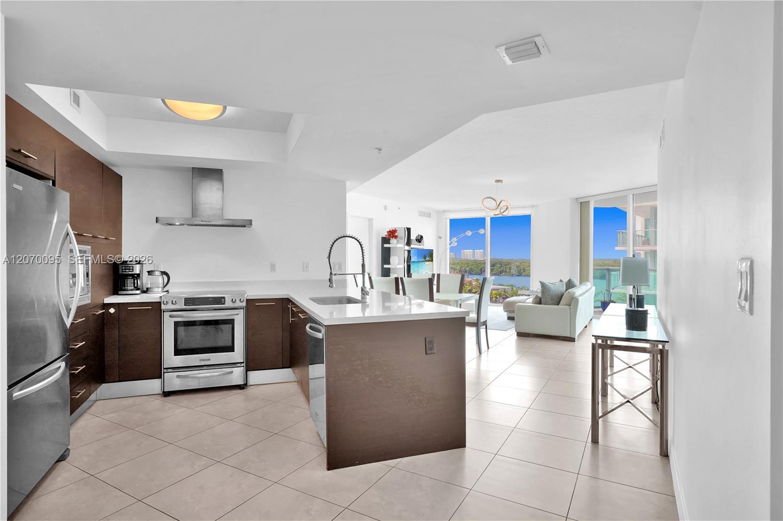 250 Sunny Isles Boulevard
