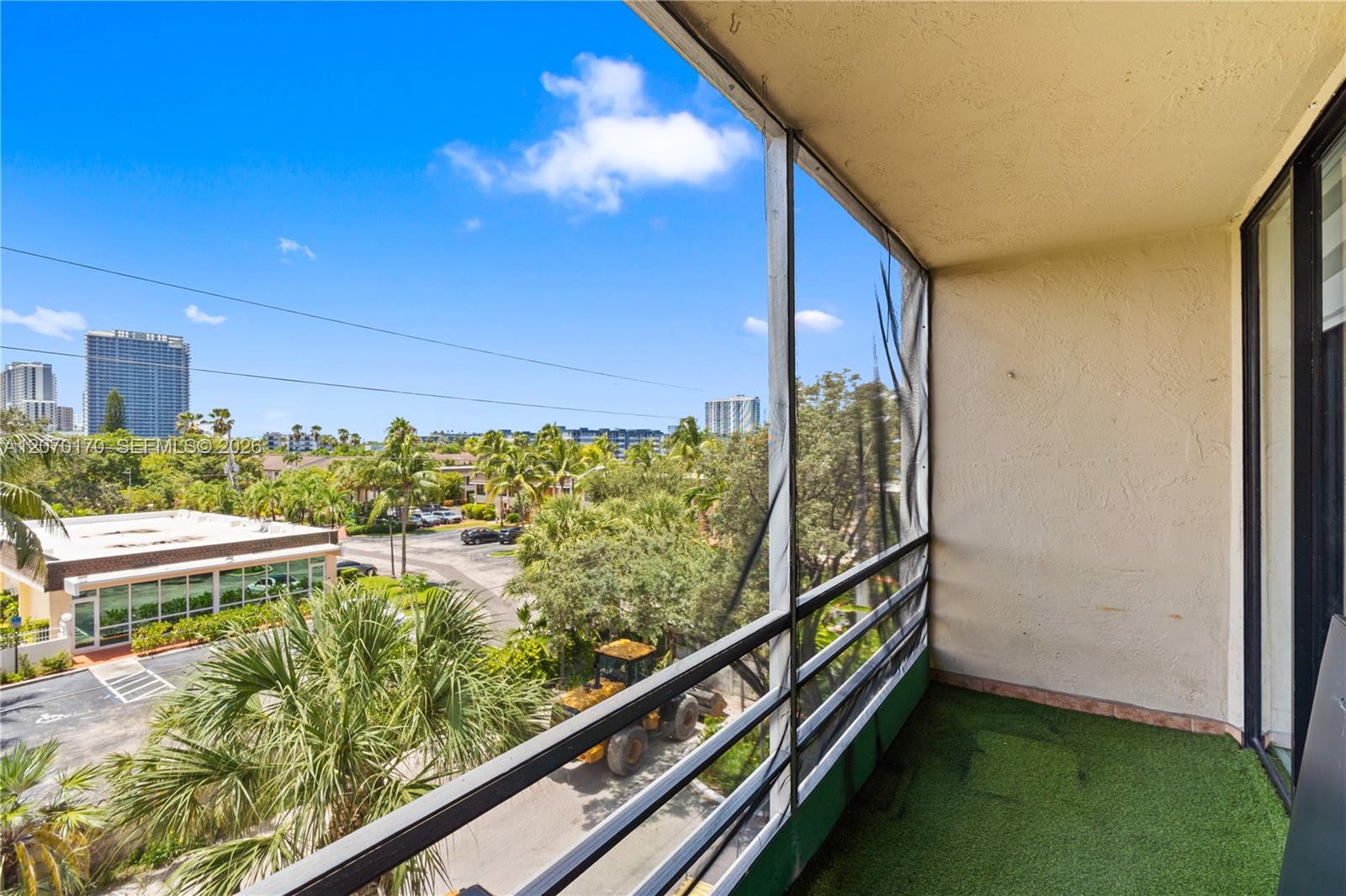 2821 N Miami Beach Boulevard